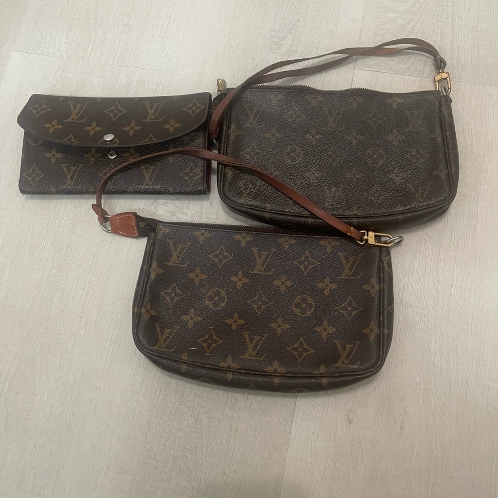Genuine LV accessories Worn